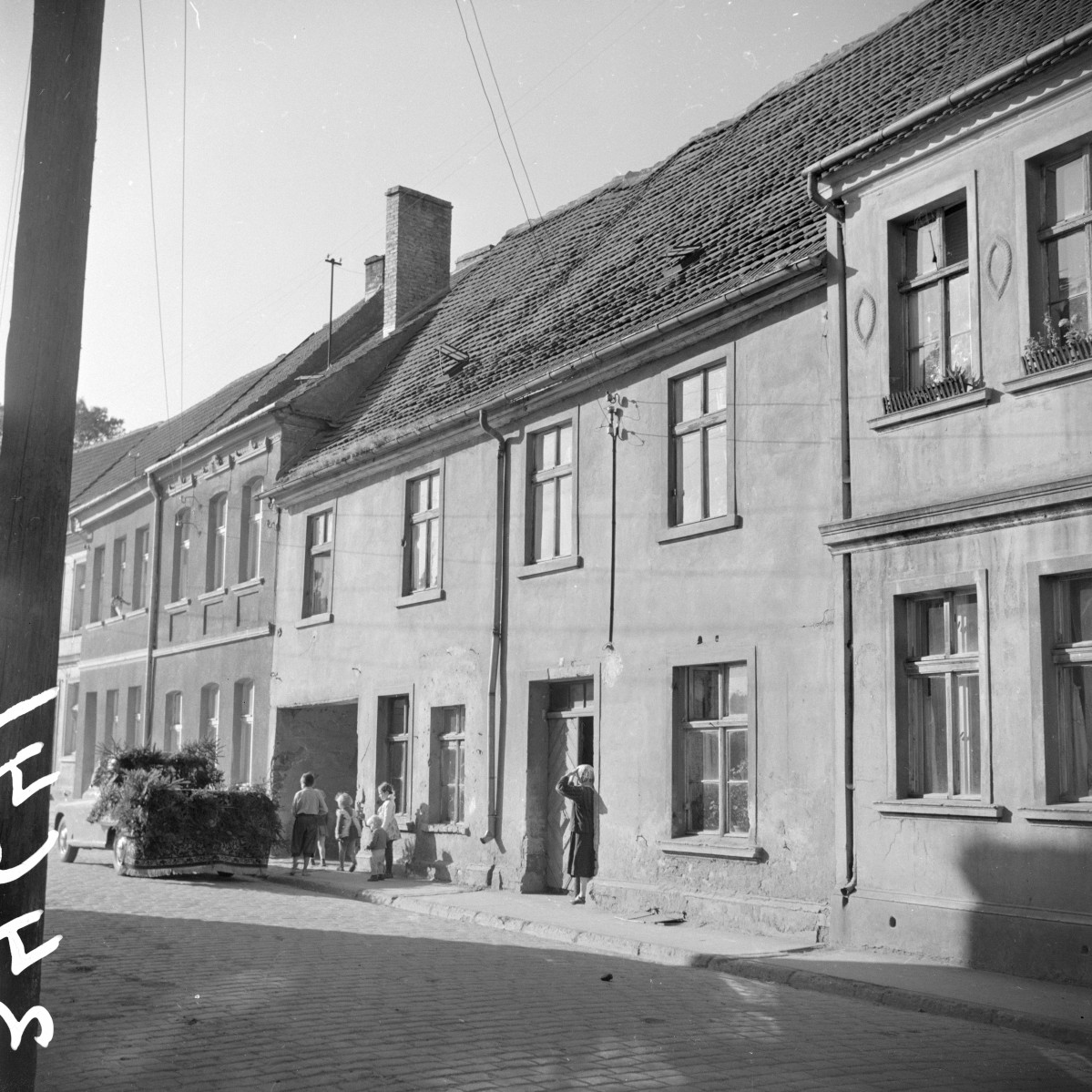 dom - elewacja frontowa, skan 1