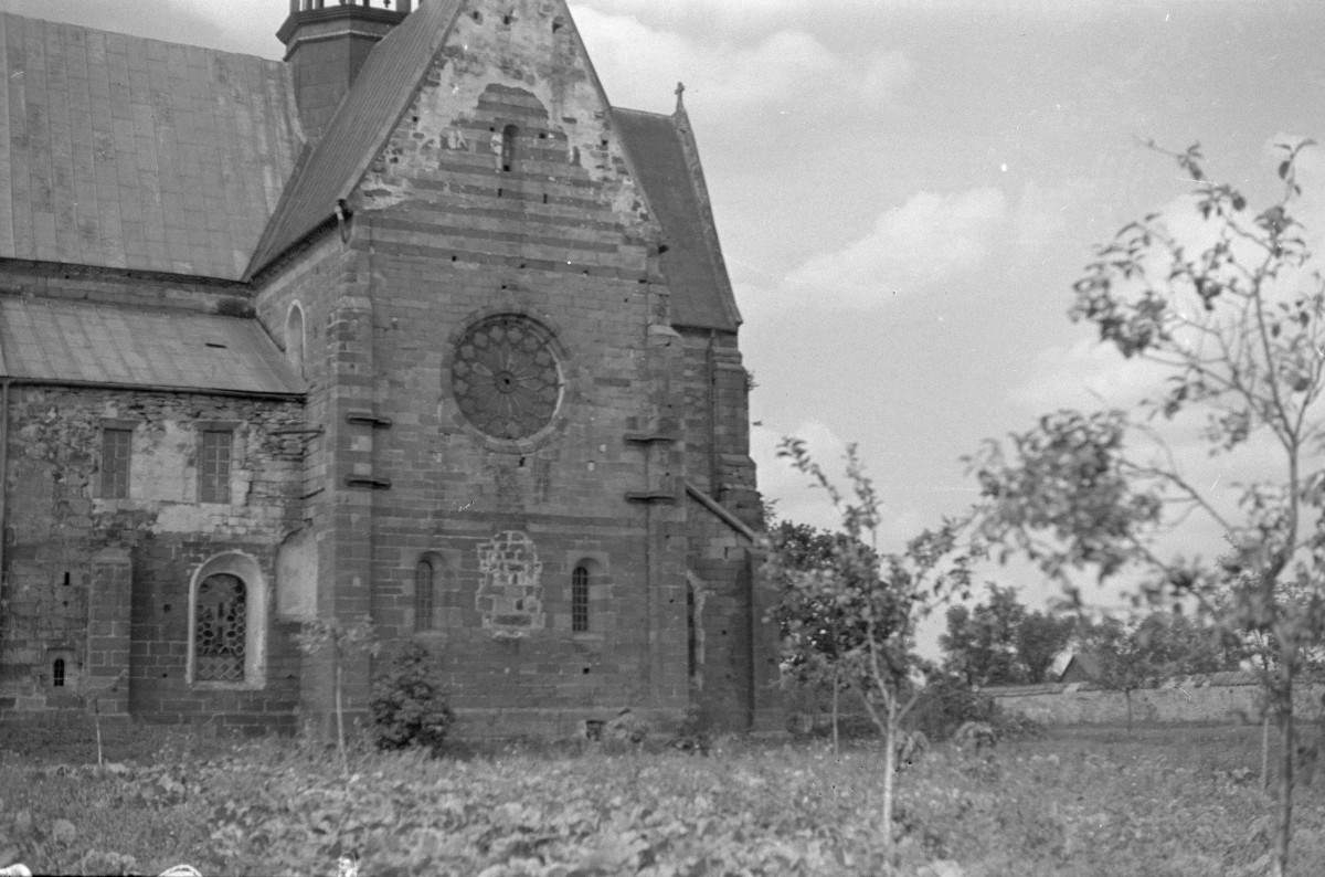 kościół par. pw. św. Floriana w zespole klasztornym oo. Cystersów, str. wschodnia, skan 1