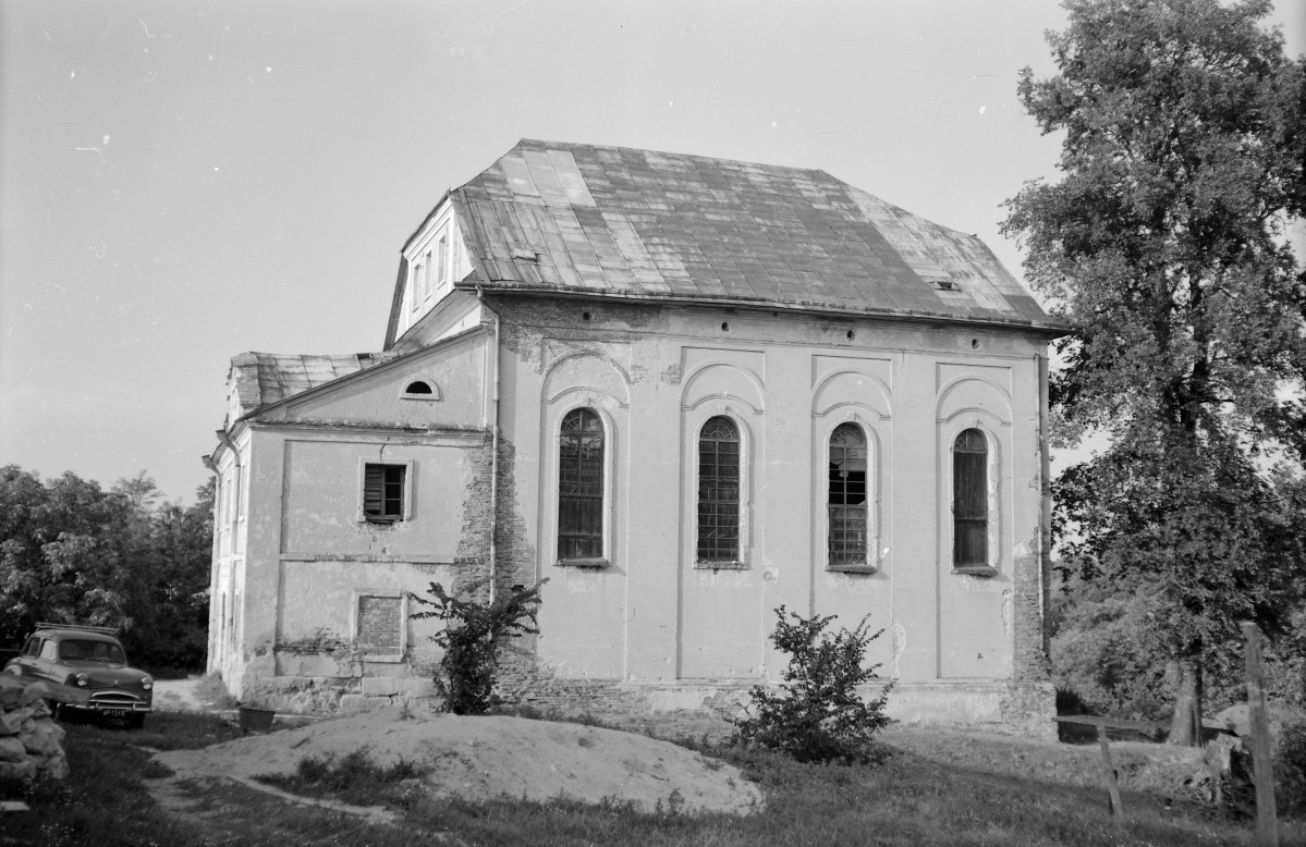 Synagoga - elewacj boczna, widok ogólny, skan 1
