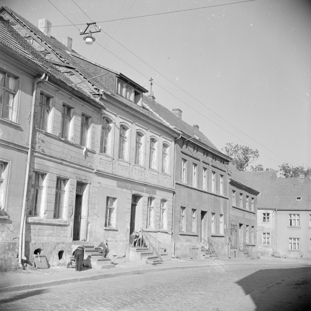 kamienica - elewacja frontowa, skan 1