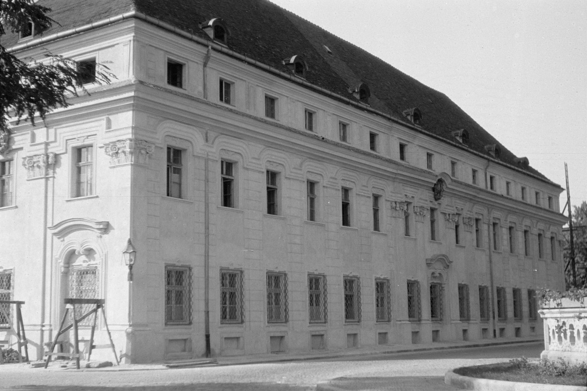 Ostrów Tumski dawny sierociniec, skan 1