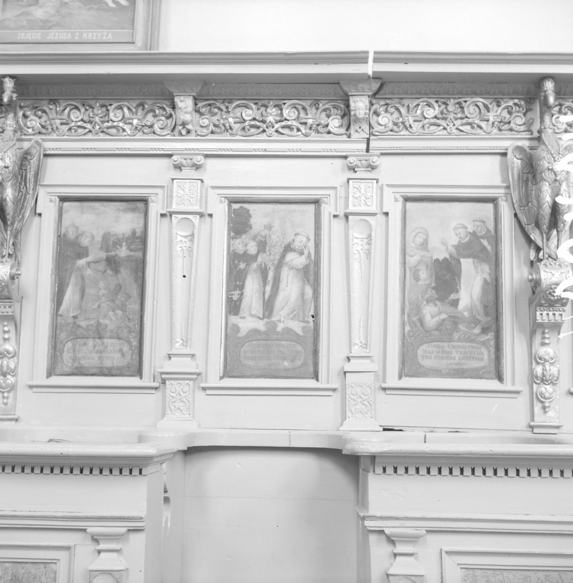 podominikański kościół pw. Najświętszej Marii Panny i św. Jacka - wnętrze: stalle, fragment, skan 1