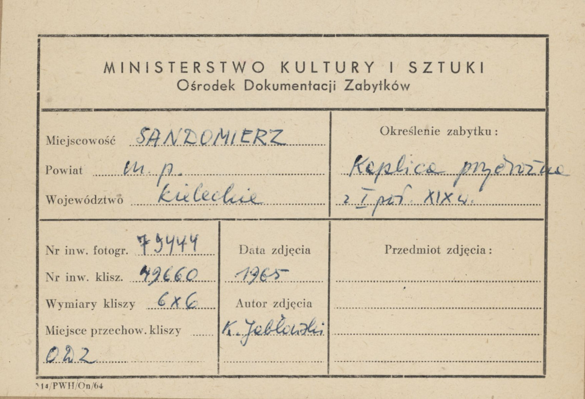 Widok figury na kolumnie - metryczka, skan 1