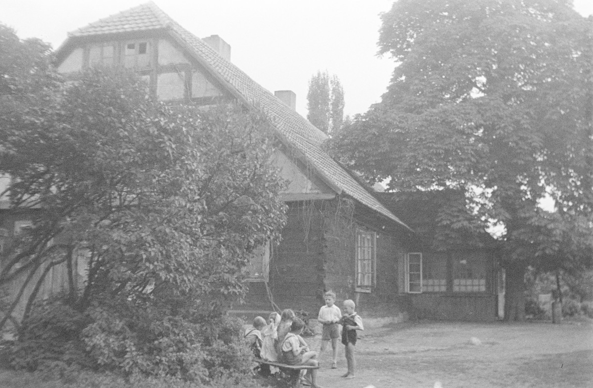 dworek modrzewiowy - elewacje ul. Sępolińska 7, skan 1