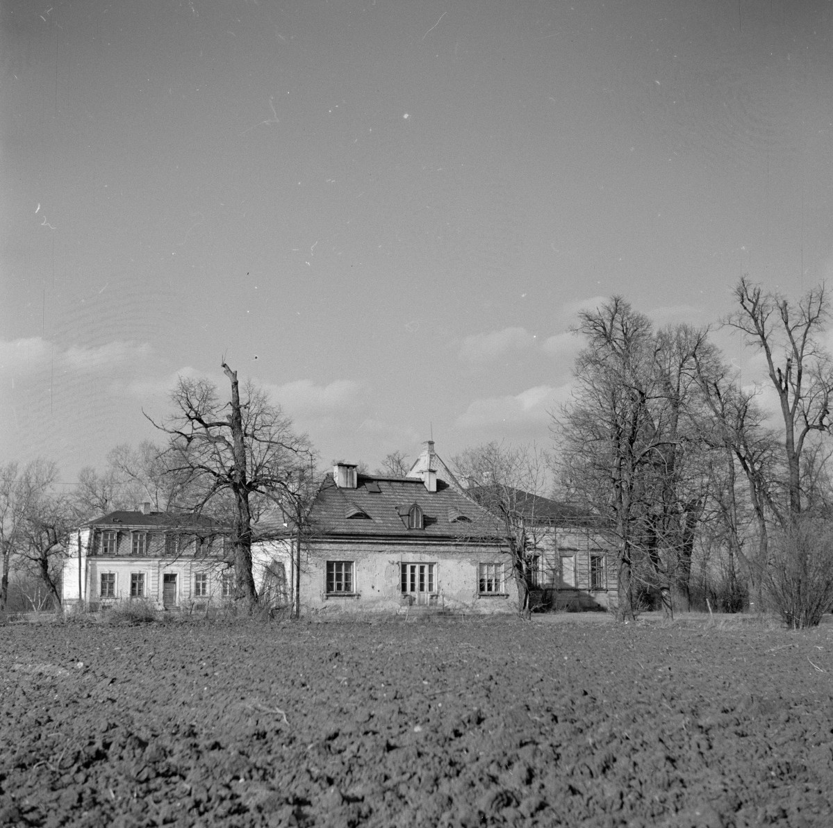 pałac, Warszawa-Młociny - oficyna, elewacja ogrodowa, skan 1