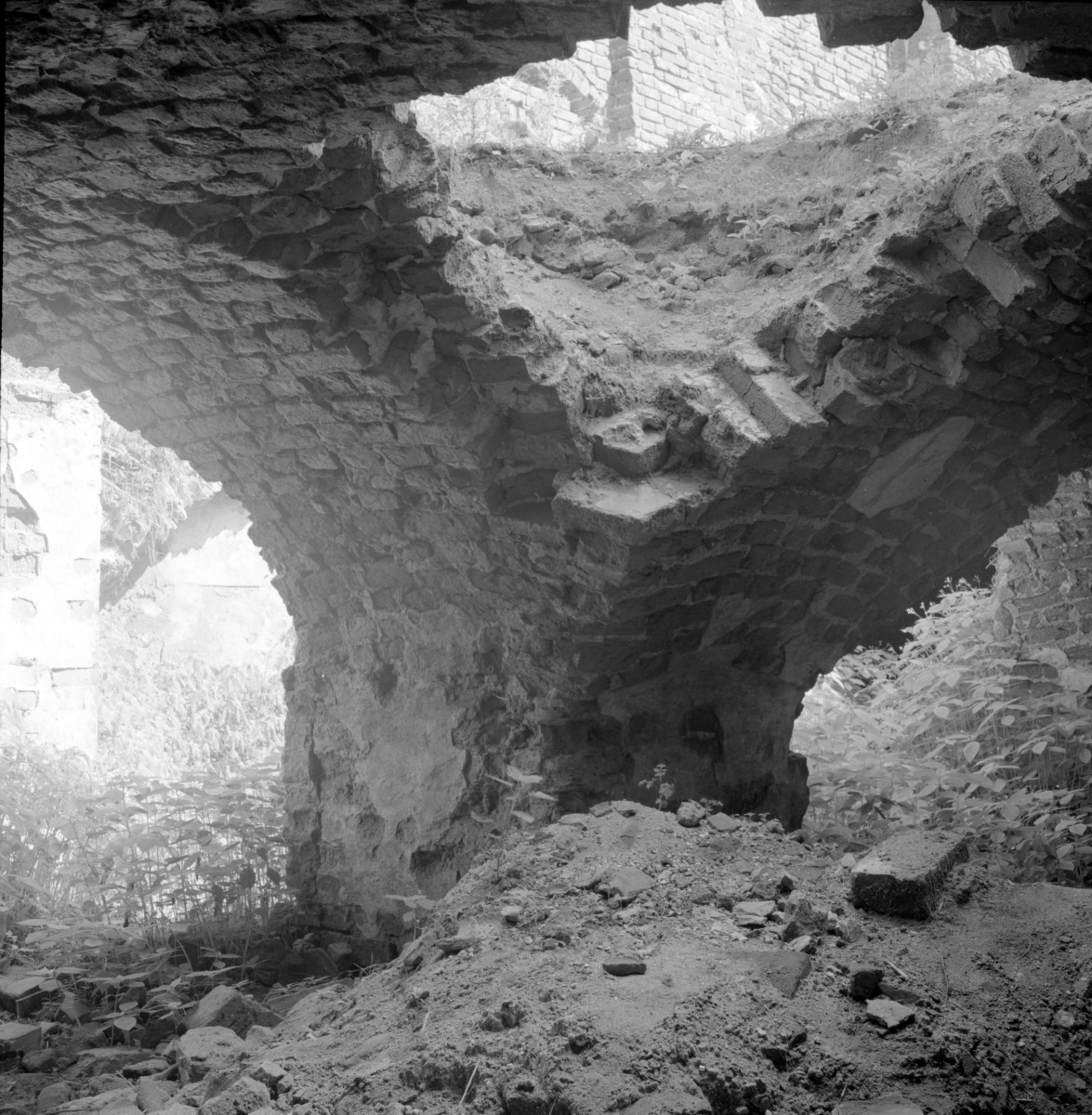 szpiatl Św. Ducha - wnętrze: piwnica - filar sklepienia w części południowo-wschodniej, skan 1