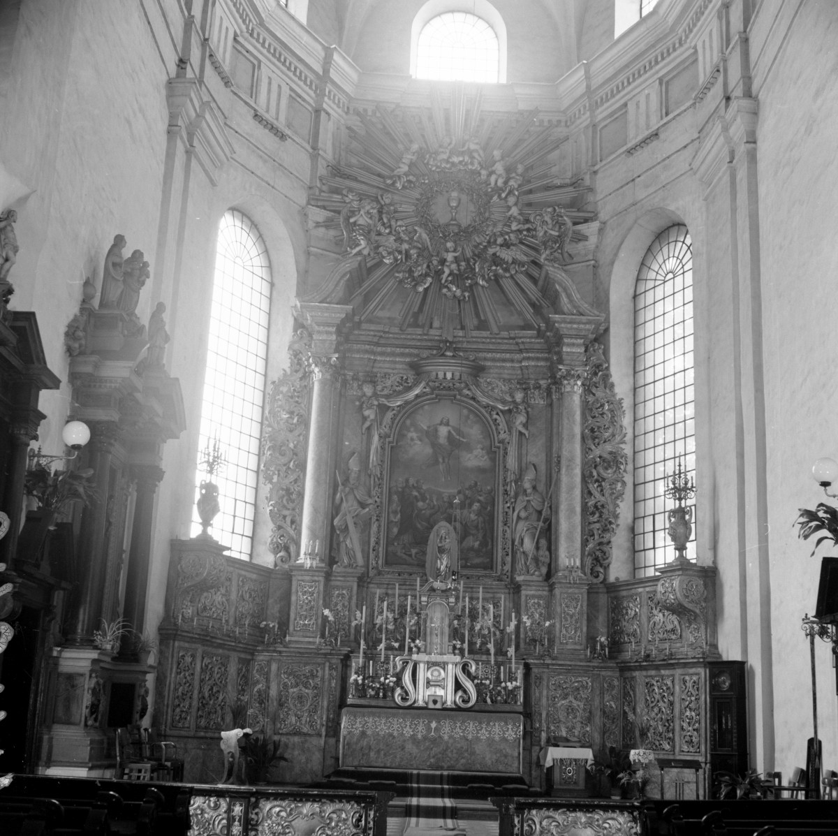 kościół Garnizonowy pw. św. Wojciecha i św. Stanisława - ołtarz główny, skan 1