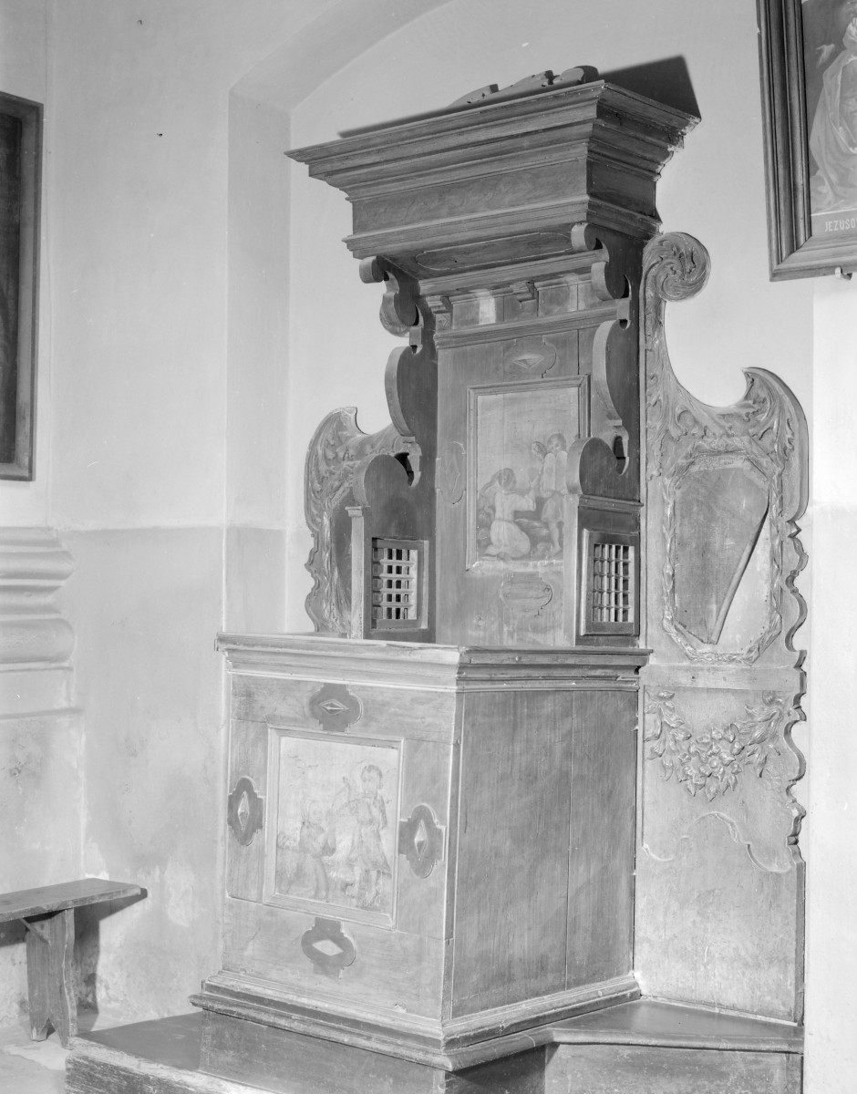 kościół parafialny pw. Nawrócenia św. Pawła - wnętrze: konfesjonał, skan 1