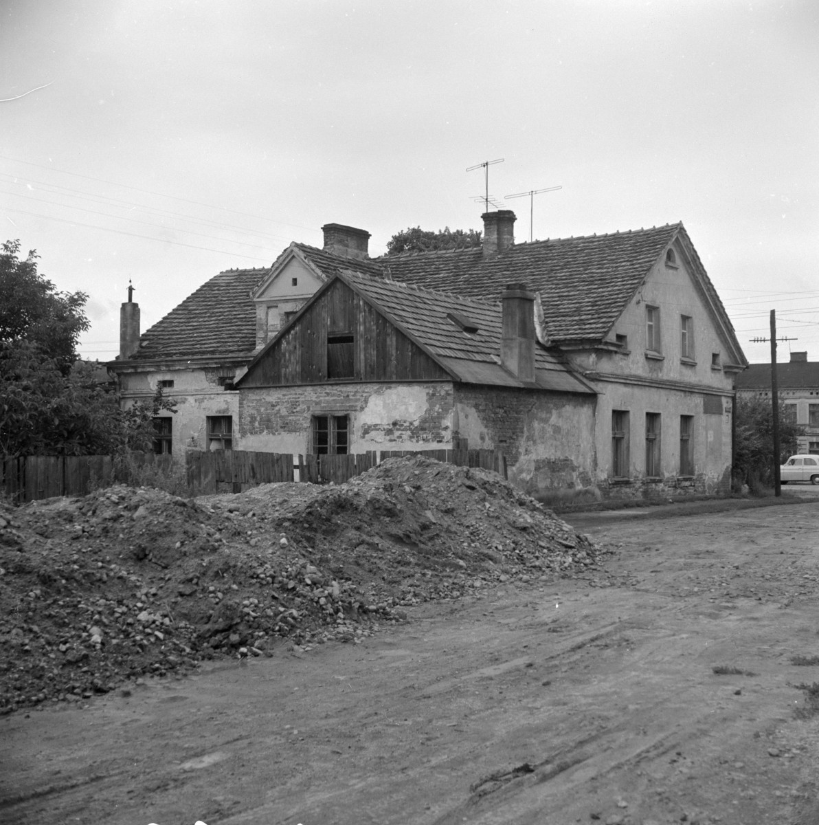 dom - elewacja od podwórza, skan 1