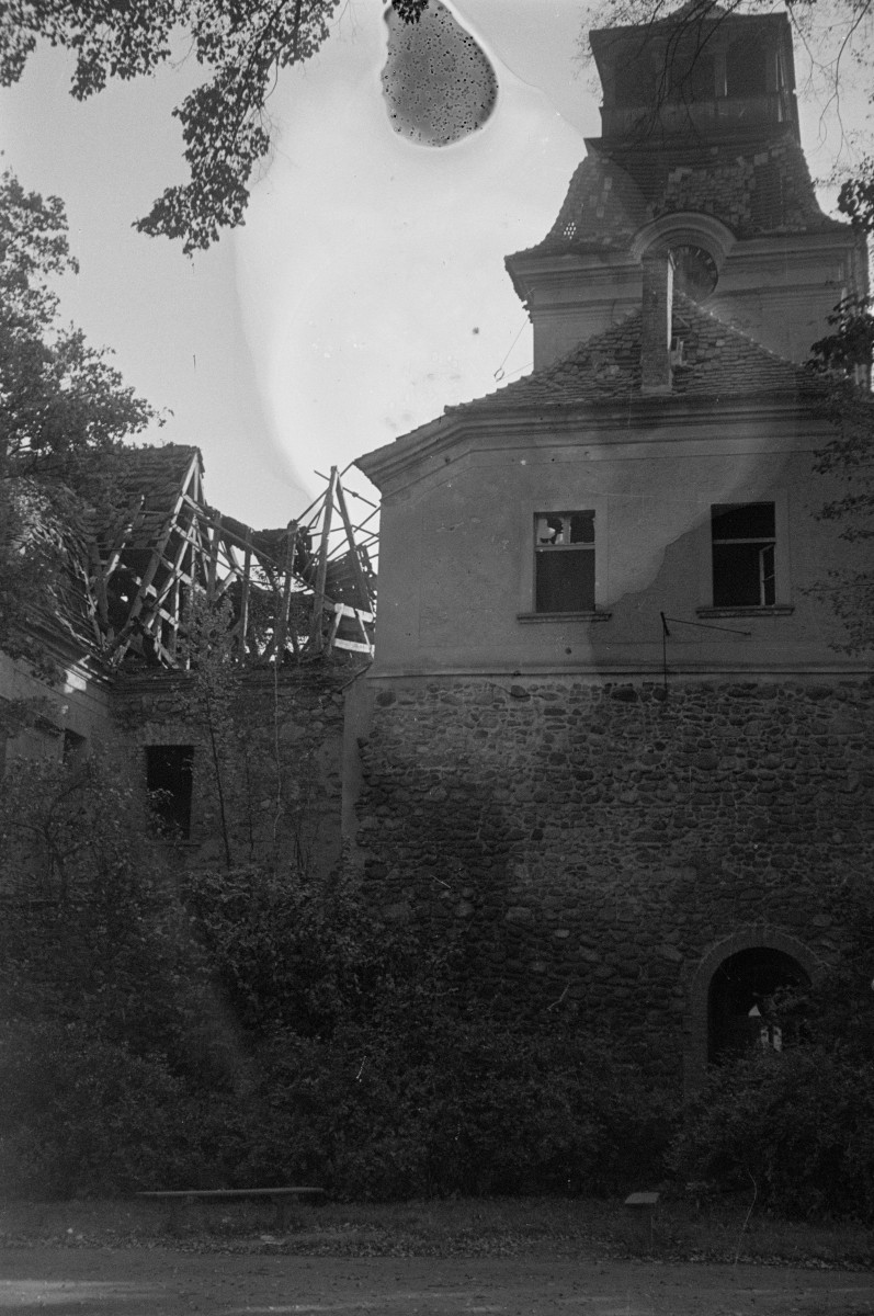 zespół pałacowy - elewacja, skan 1