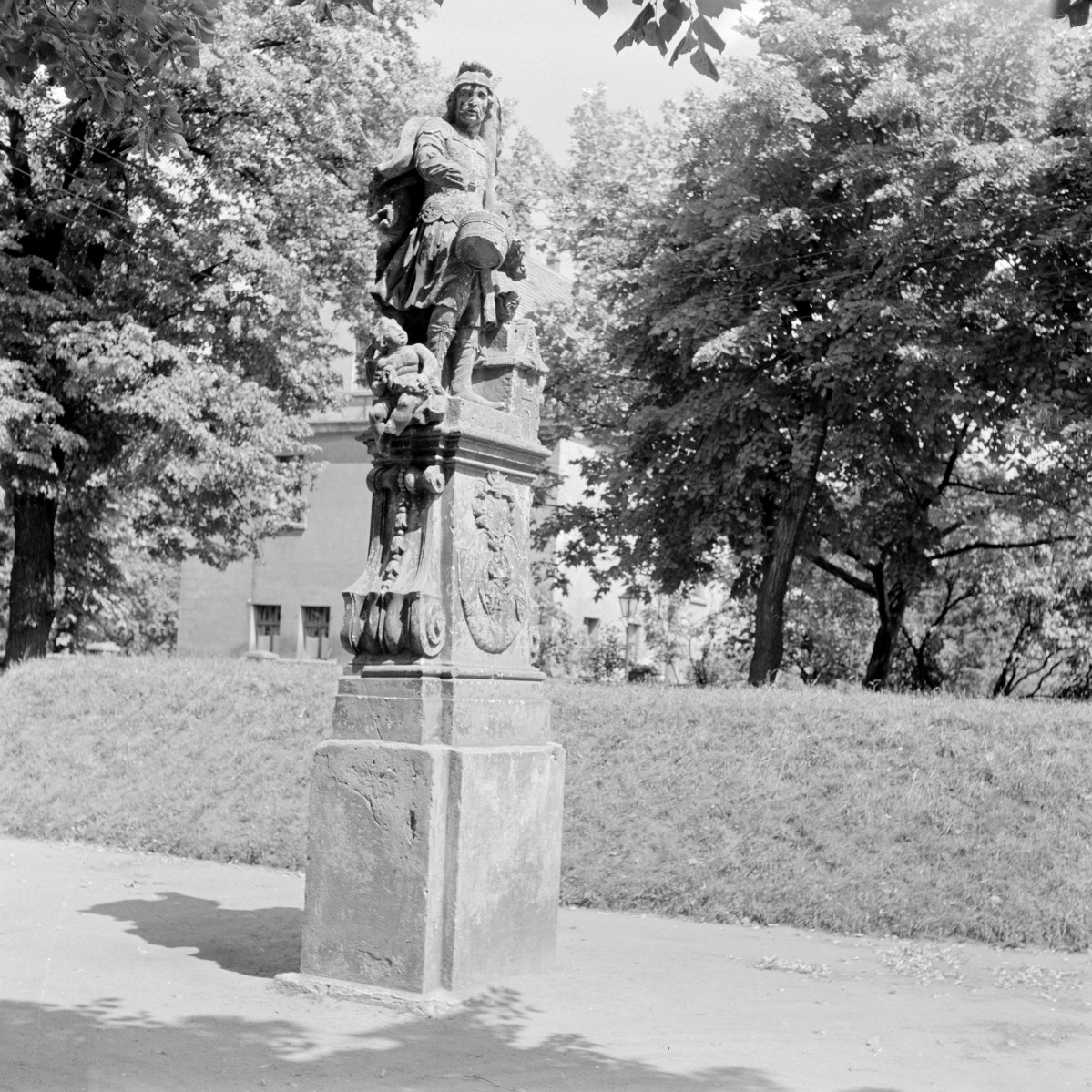 figura Św. Floriana, skan 1