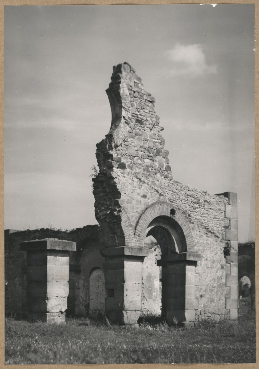 Zespół XIX w. zakładu przemysłowego - budynek walcowni, fragment muru

, skan 1