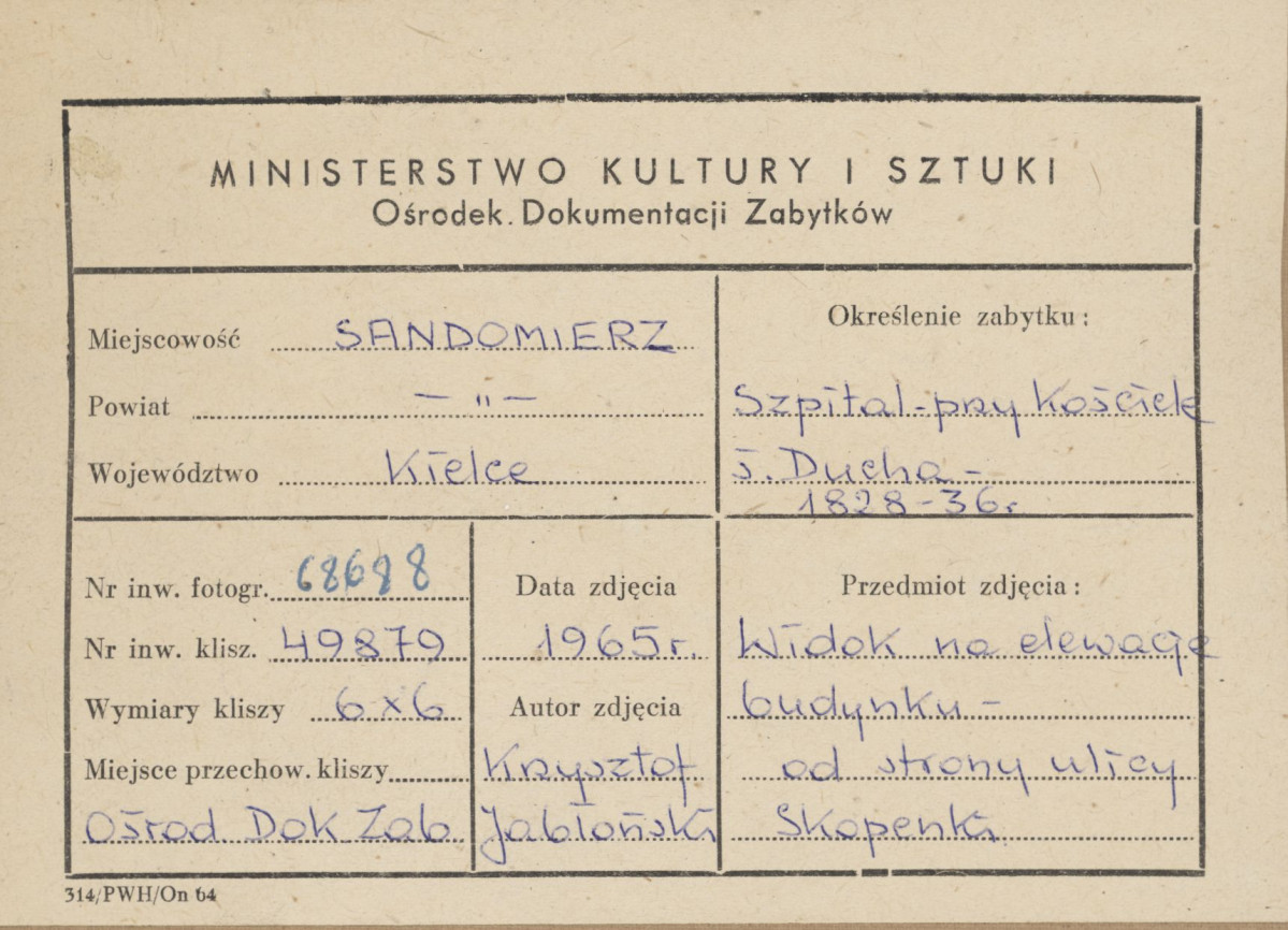 Zespół szpitalny św. Ducha - widok ogólny od strony płd. - zach. - metryczka, skan 1