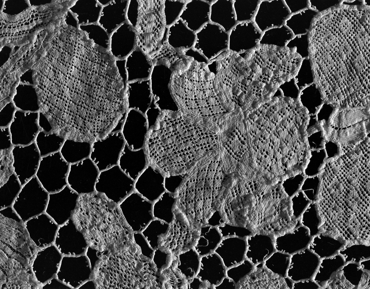 Kościół Sióstr Wizytek - koronka z alby, XVII wiek, Wenecja, skan 1