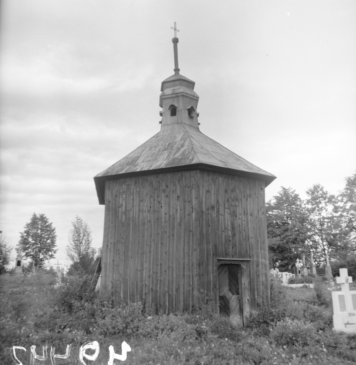 kaplica cmentarna - widok ogólny, skan 1