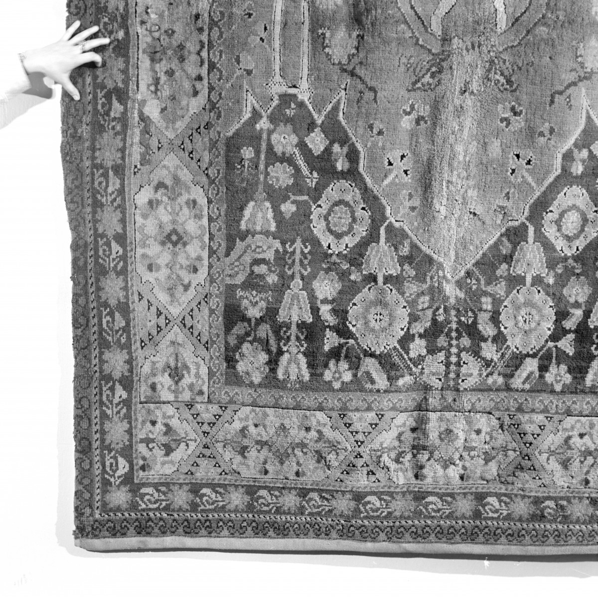 Muzeum Narodowe - Kobierzec siedmiogrodzki. Bordiura narożnika., skan 1