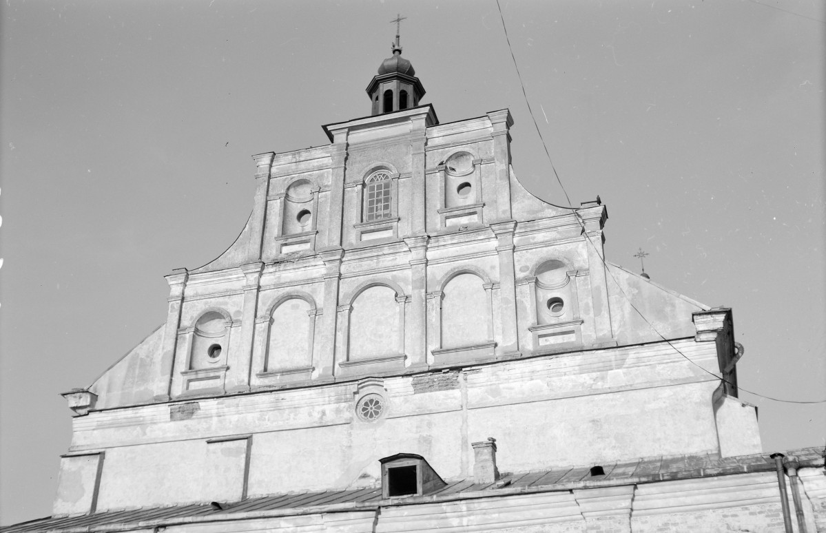 kolegiata - szczyt prezbiterium, skan 1