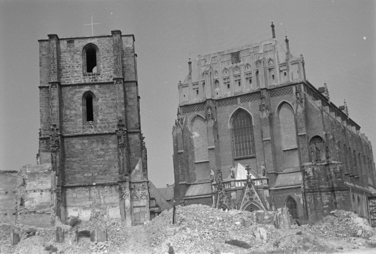 kościół parafialny pw. św. Jakuba Starszego i św. Agnieszki i dzwonnica, skan 1