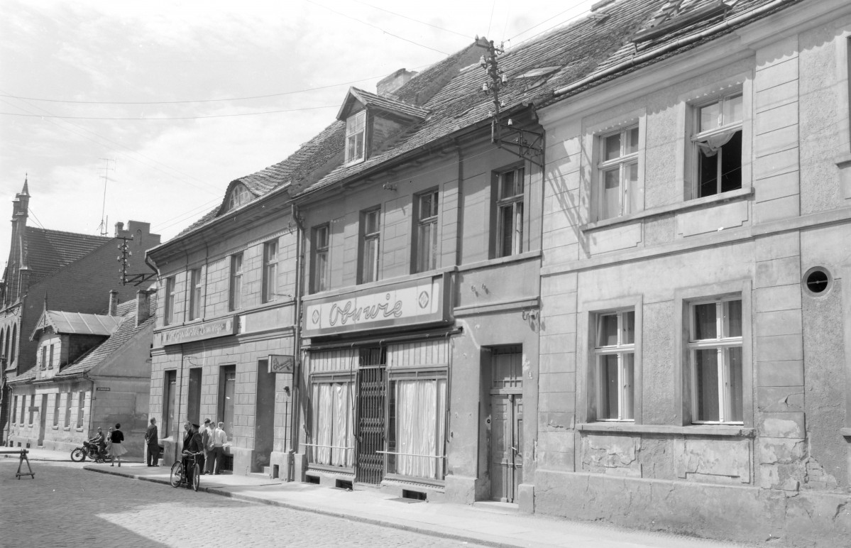 kamienica - elewacja frontowa, skan 1