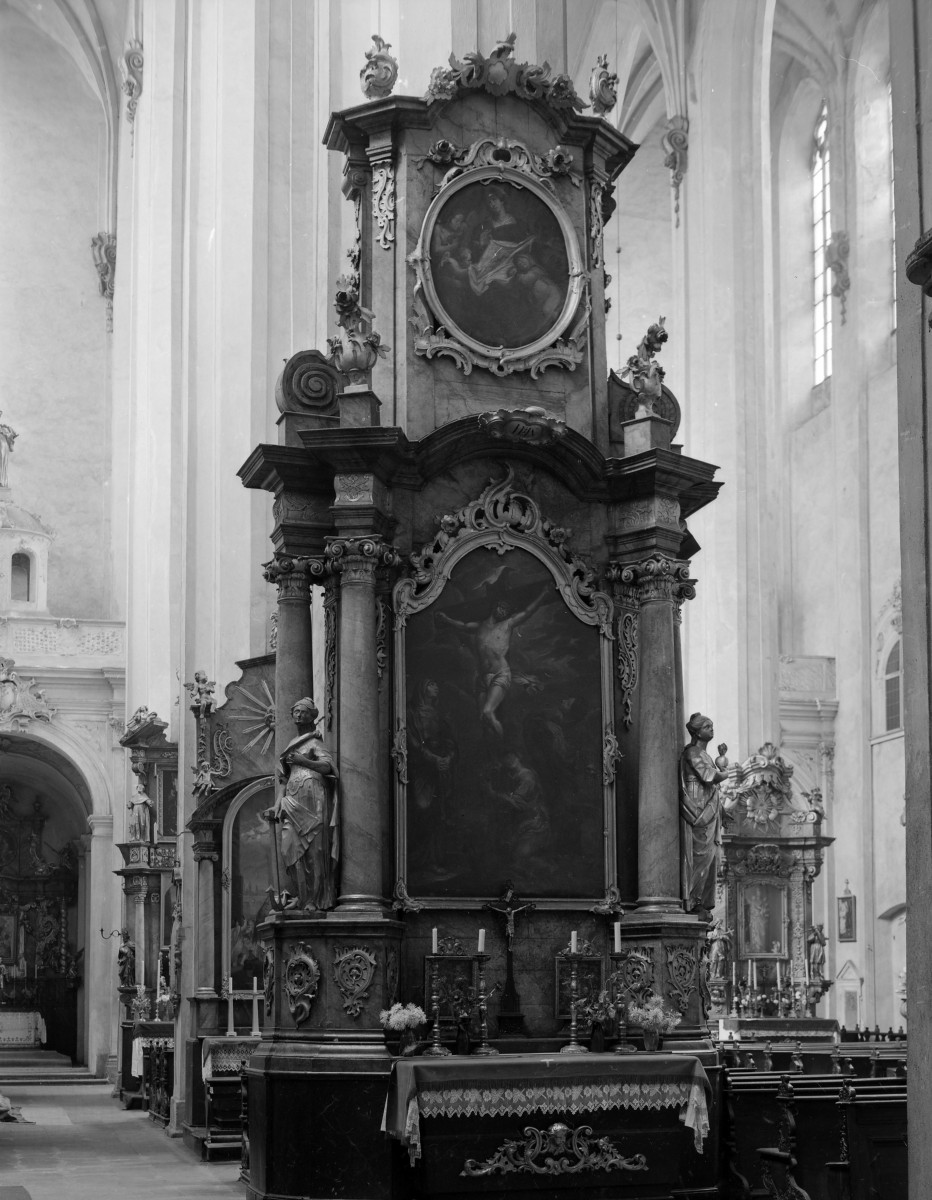 kościół klasztorny augustianów eremitów, ob. parafialny pw. św.św. Wacława, Doroty i Stanisława - wnętrze: ołtarz boczny, skan 1