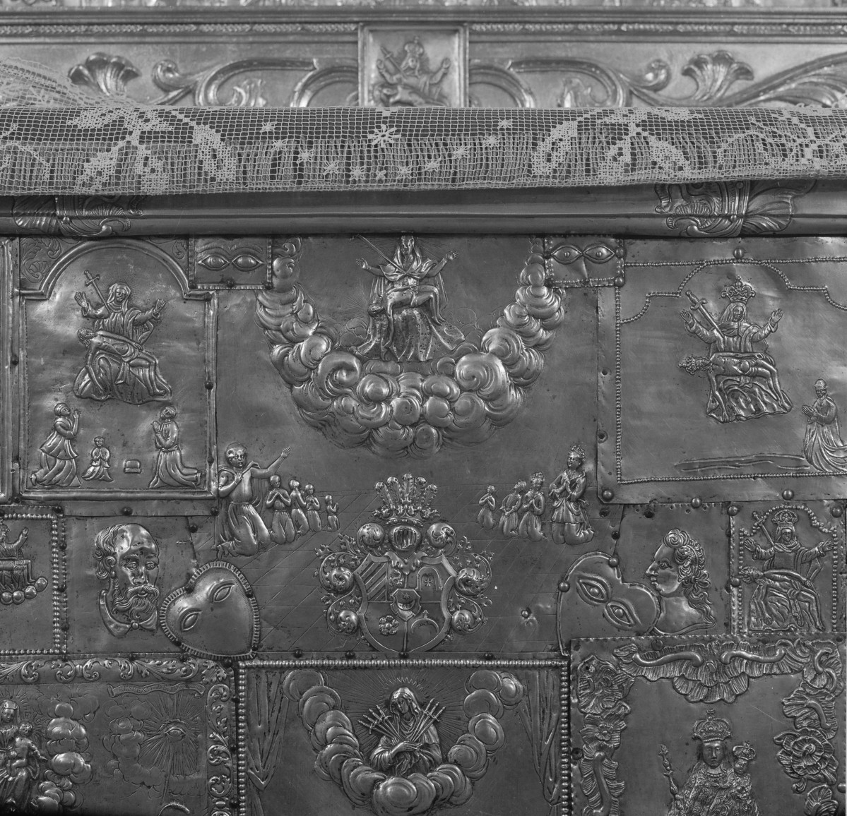 kościół pw. Wniebowzięcia Najświętszej Maryi Panny - wnętrze - Kaplica Maryjna - vota, skan 1