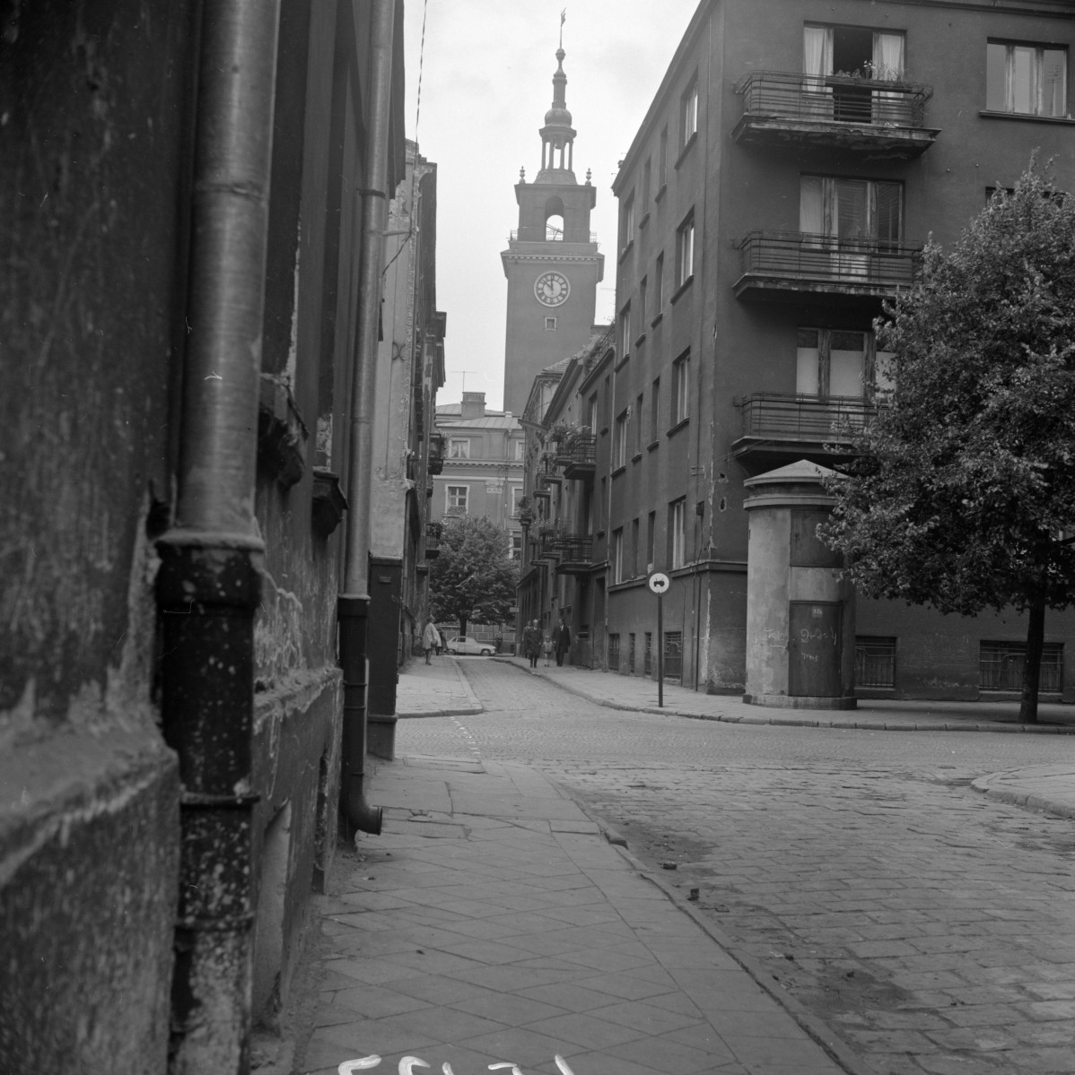 ulica Piekarska, zabudowa miejska, oś widokowa, skan 1