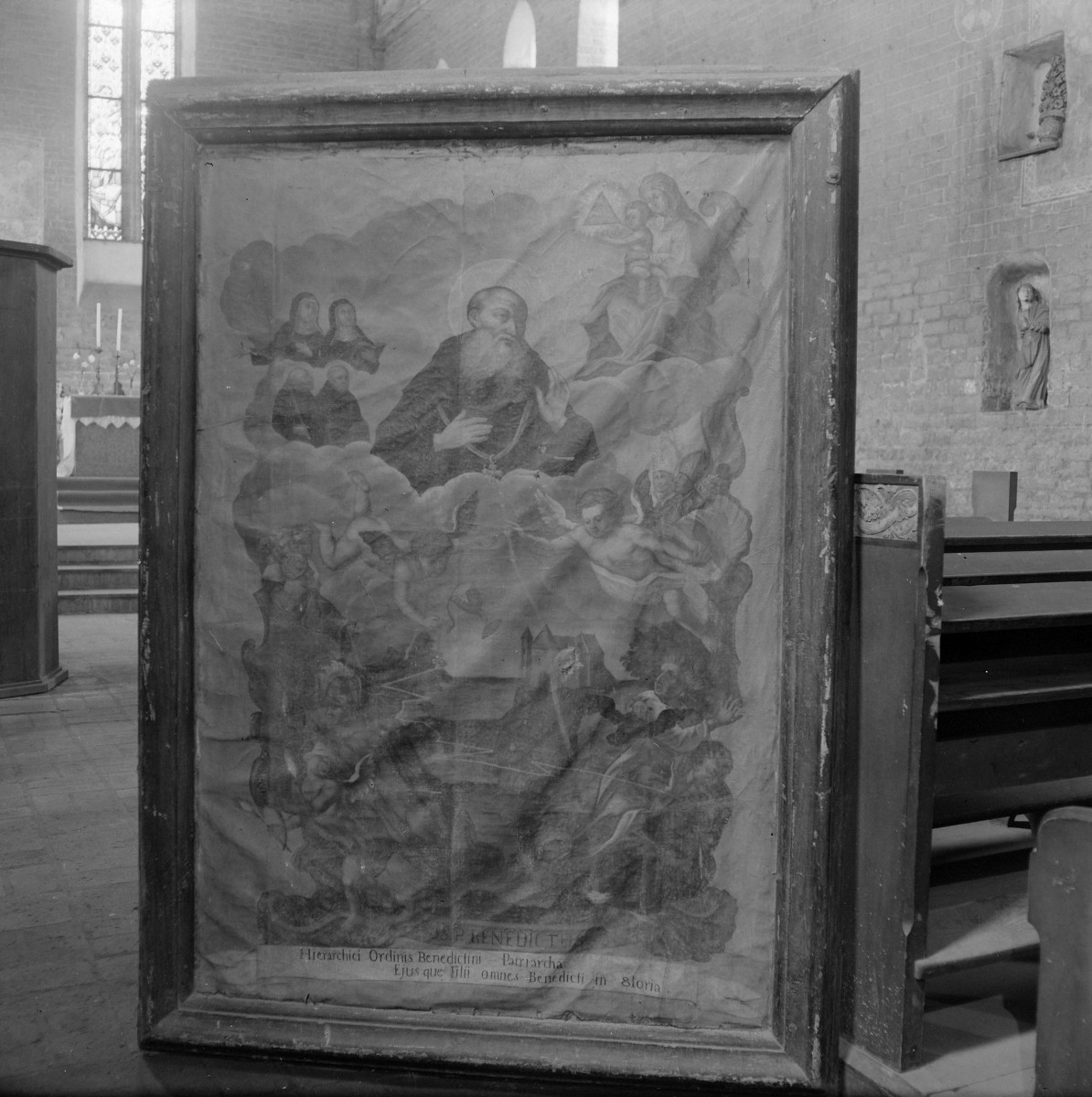 klasztor ss. Miłosierdzia - kościół pw. śś. Jana Chrzciciela i Jana Ewangelisty - zbiory - obraz z św. Benedyktynem, skan 1
