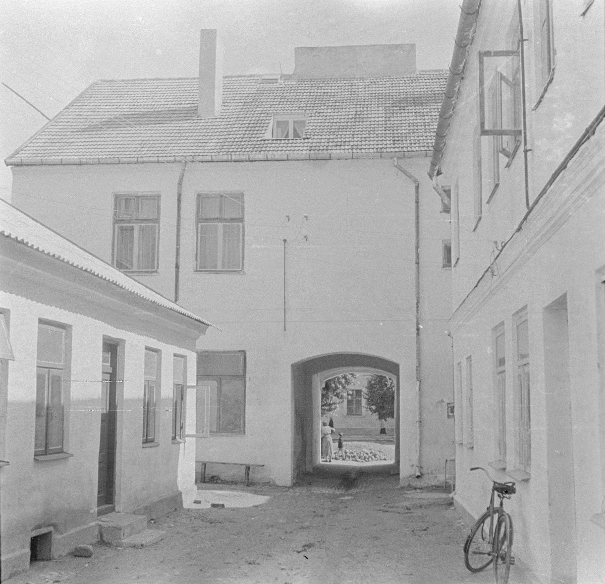 kamienica - elewacja od podwórza, skan 1