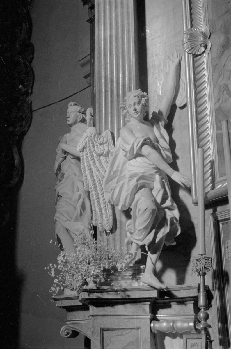 Bazylika Wniebowzięcia Najświętszej Maryi Panny (kościół podominikański) - figury ołtarzowe, skan 1