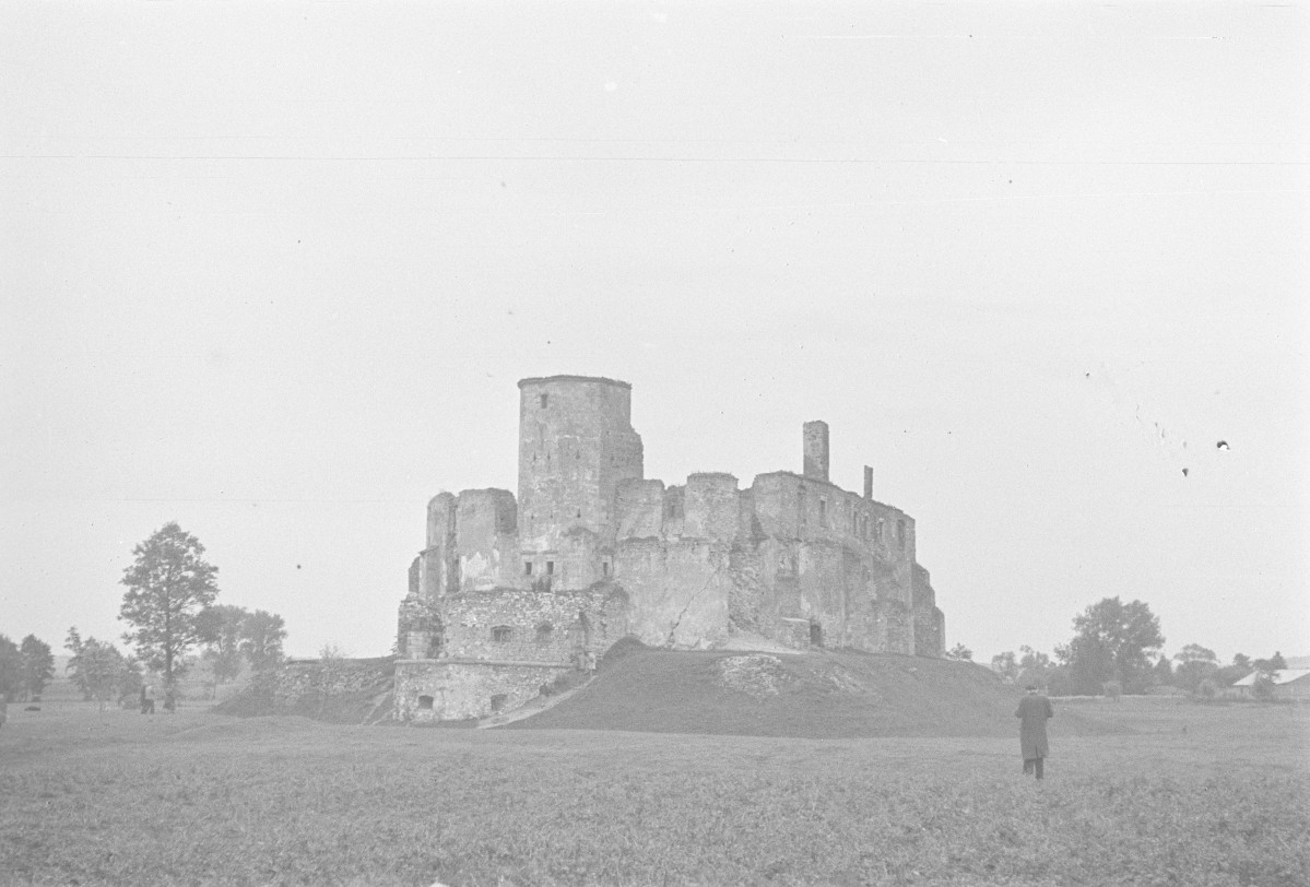 zamek - strona północna, skan 1
