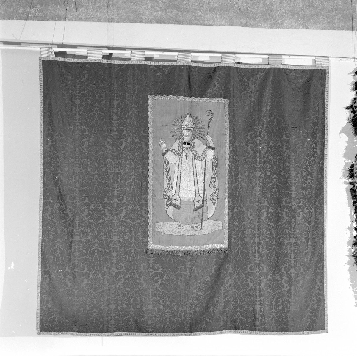 Muzeum Narodowe - Chorągiew ze św. Mikołajem. Całość., skan 1