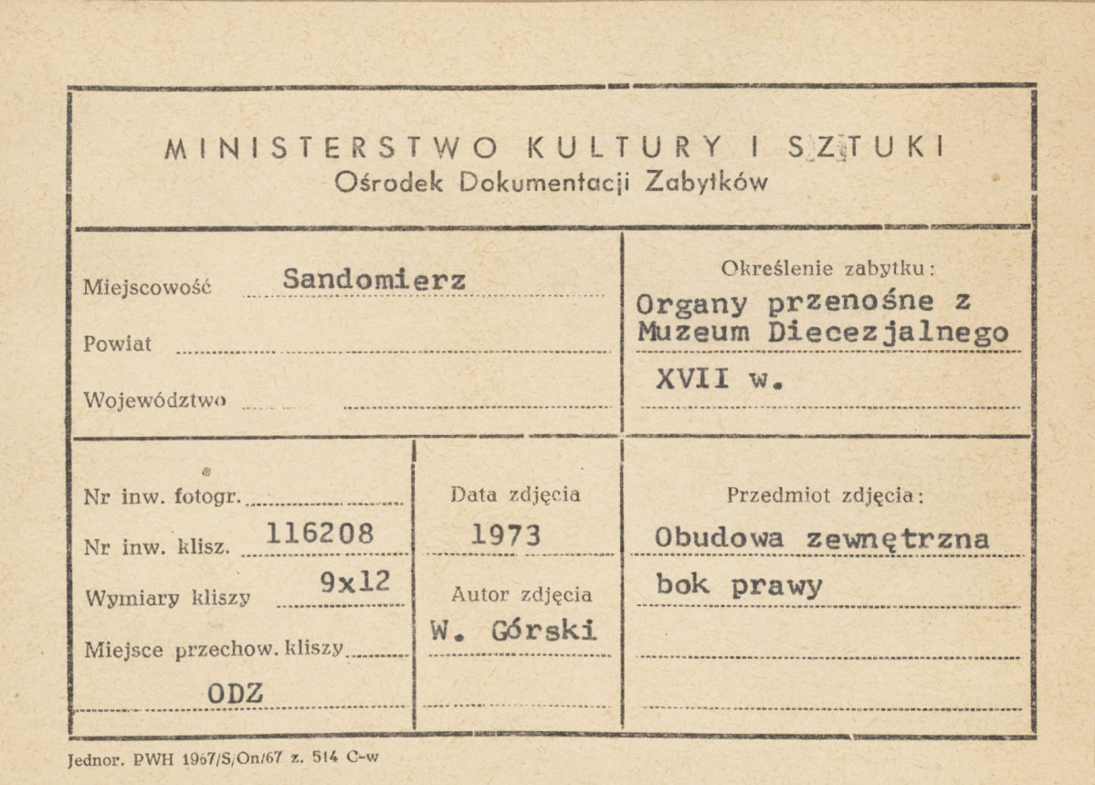 Muzeum Diecezjalne - organy przenośne, obudowa zewnętrzna, bok prawy - metryczka, skan 1