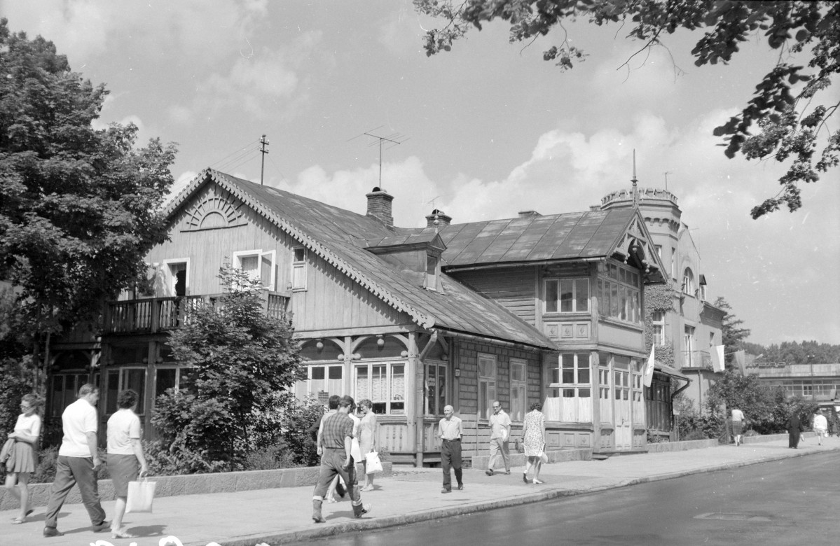 Zabudowa miejska drewniana, skan 1