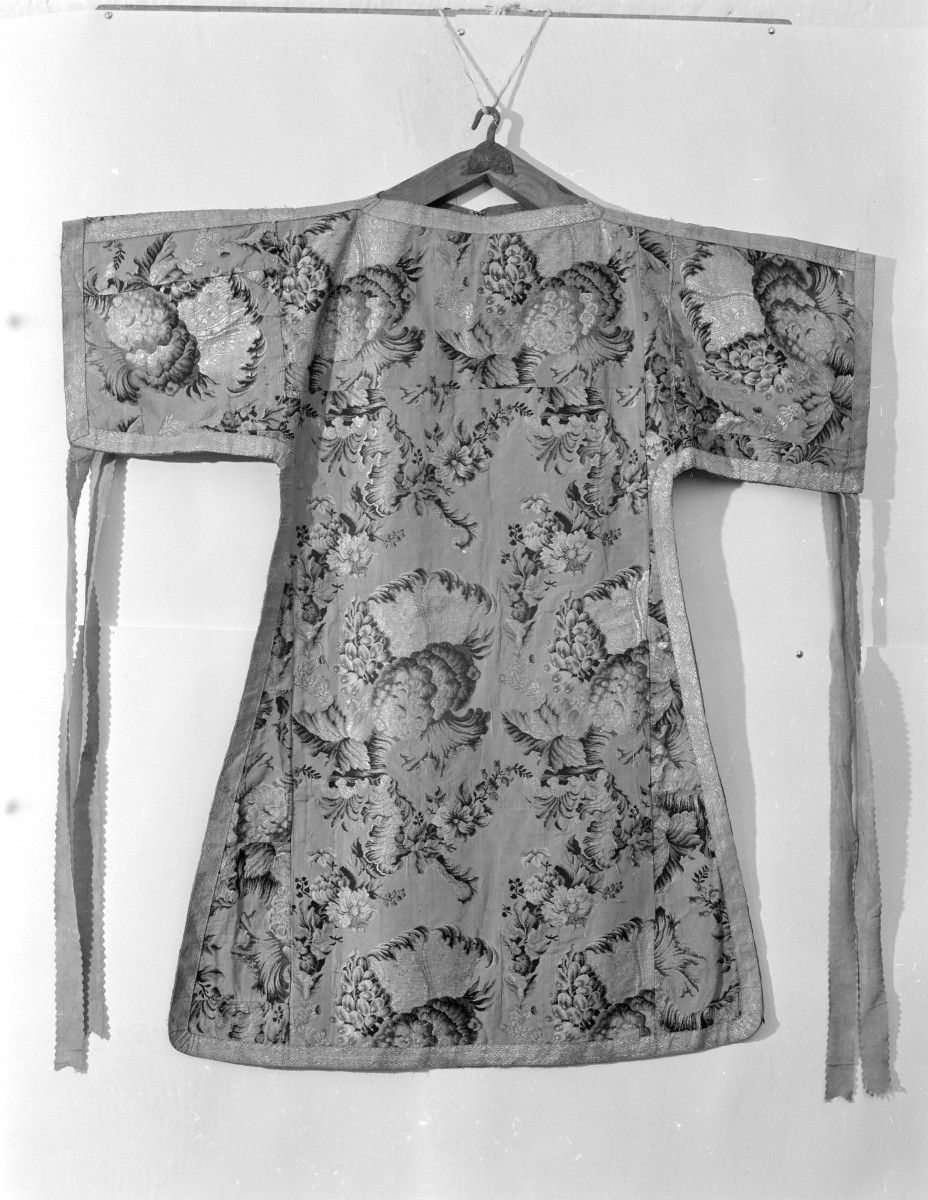 klasztor Benedyktynek - zbiory - dalmatyka, skan 1