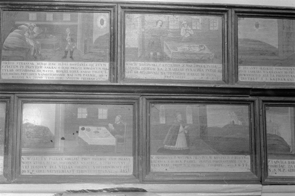 Bazylika Wniebowzięcia Najświętszej Maryi Panny (kościół podominikański) - portrety zakonników w zakrystii, skan 1