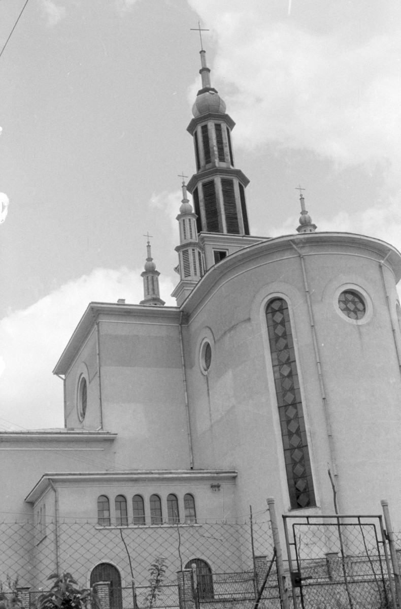 kościół parafialny pw. Niepokalanego Serca Najświętszej Maryi Panny - elewacja, skan 1