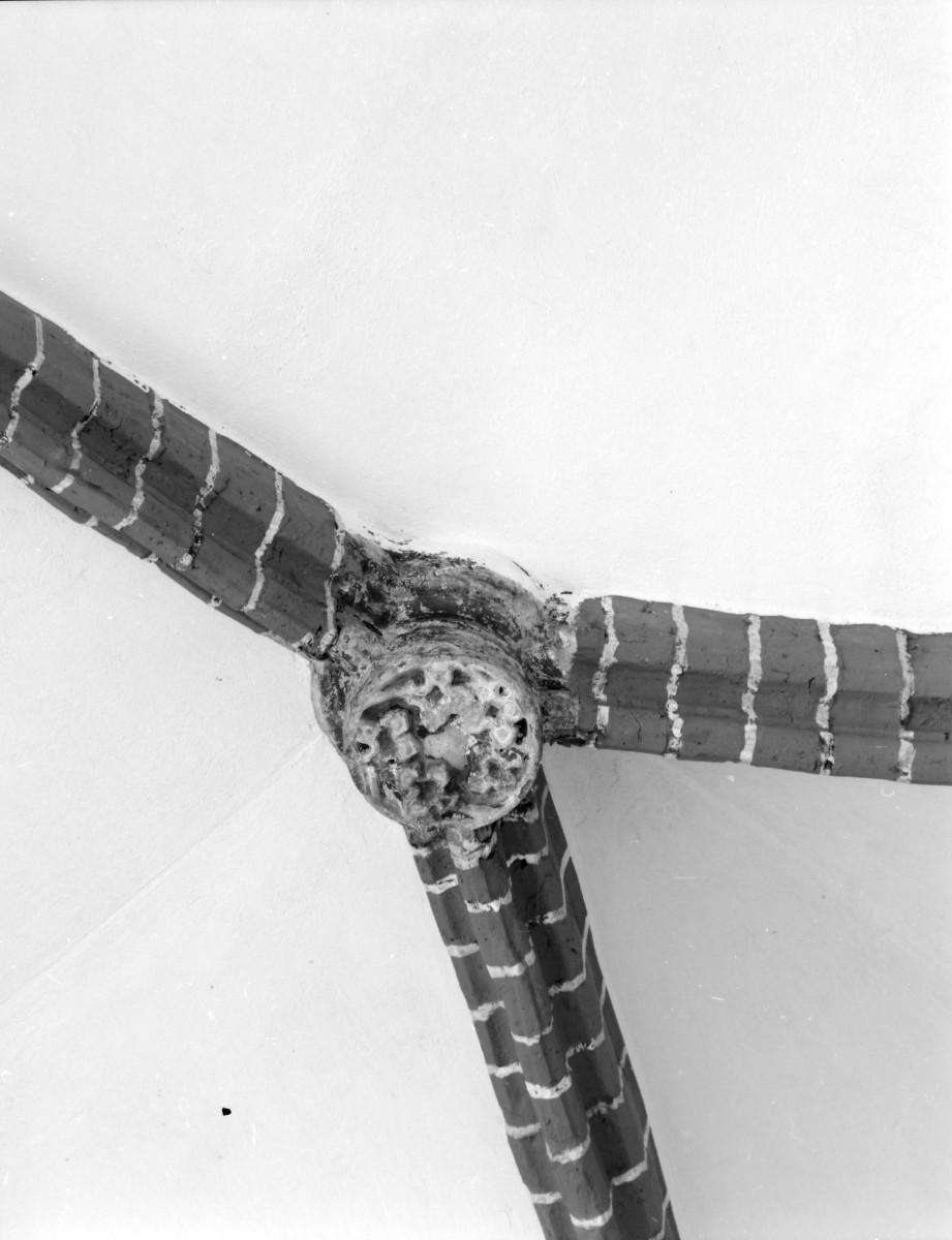 kościół pw. św. Marii Magdaleny, ob. katedra polskokatolicka - wnętrze: zwornik, skan 1