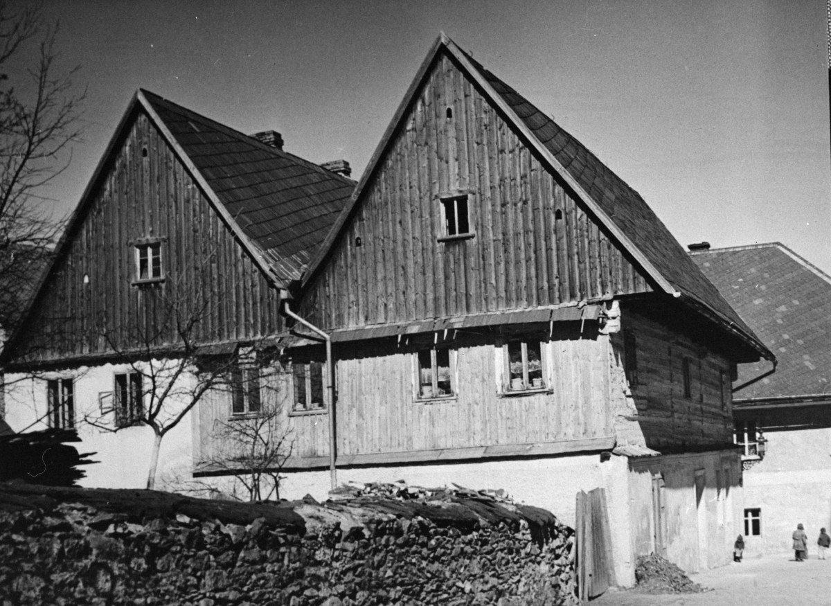 domy mieszkalne - elewacje szczytowe, skan 1
