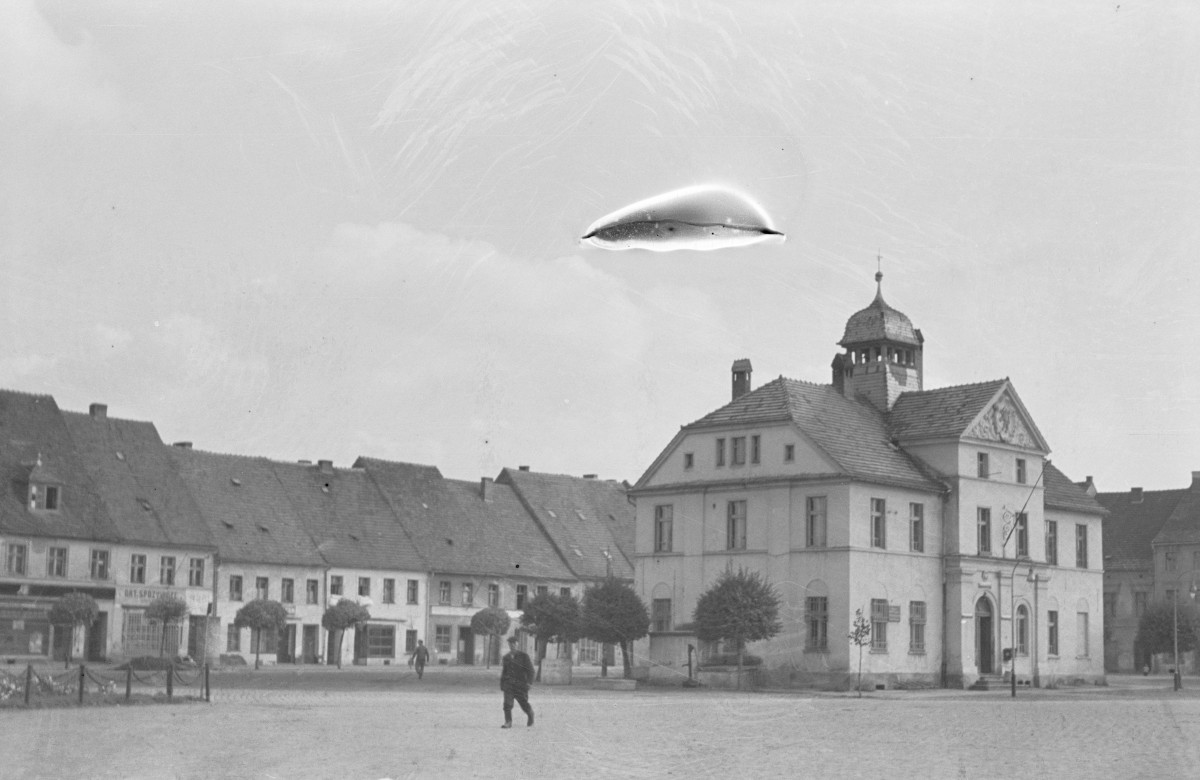 ratusz - rynek, skan 1