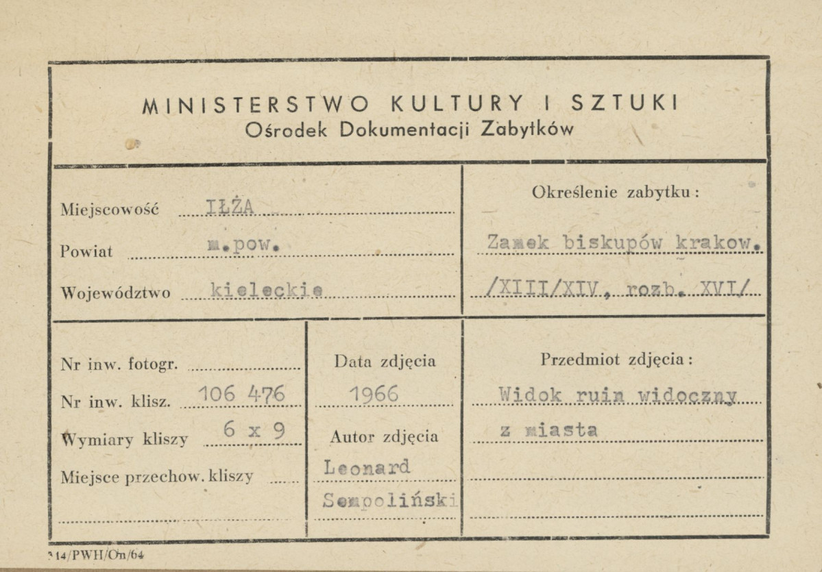Widok wzgórza zamkowego z ruinami od strony miasta - metryczka, skan 1