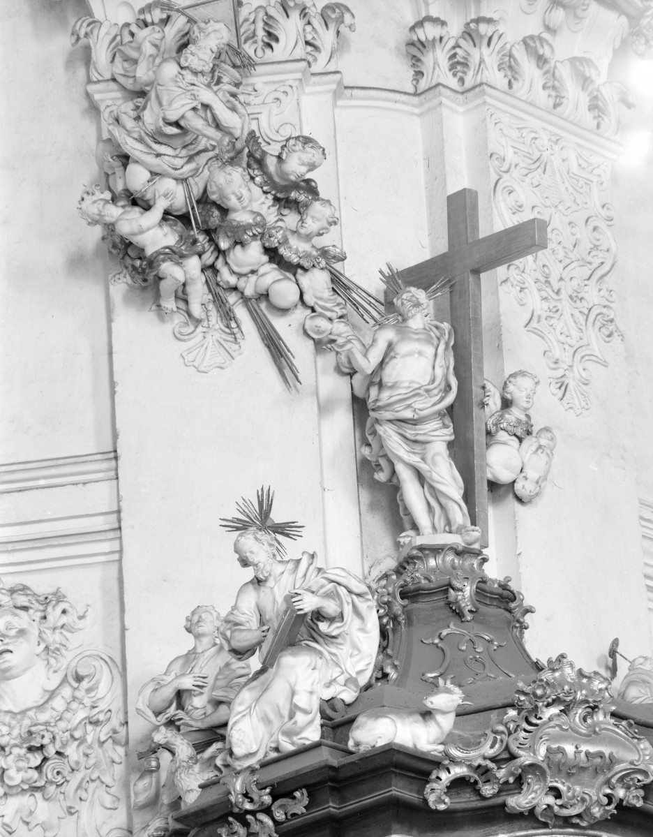 kościół, ob. parafialny pw. Wniebowzięcia Najświętszej Marii Panny - wnętrze: zwieńczenie ambony, skan 1