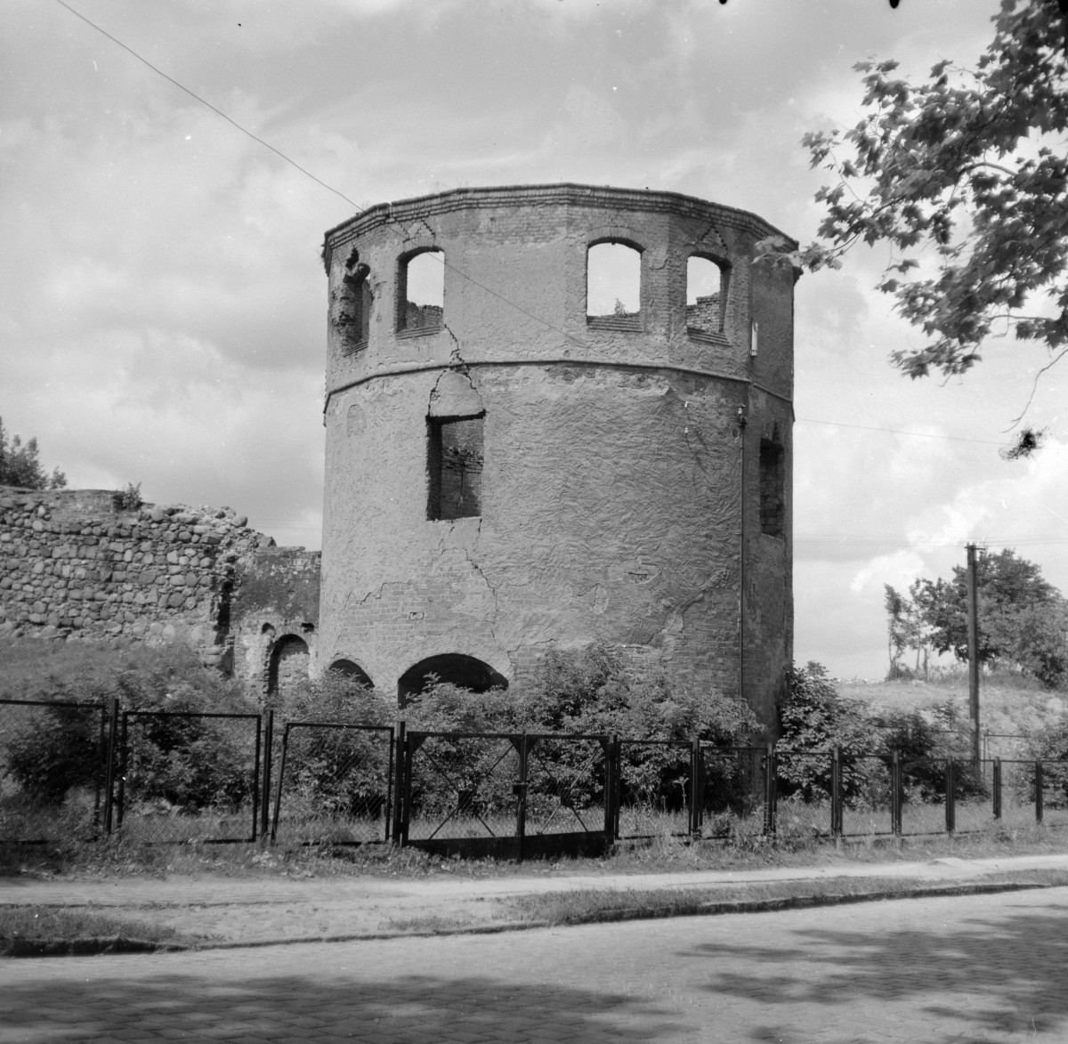 system murów miejskich - basteja, skan 1