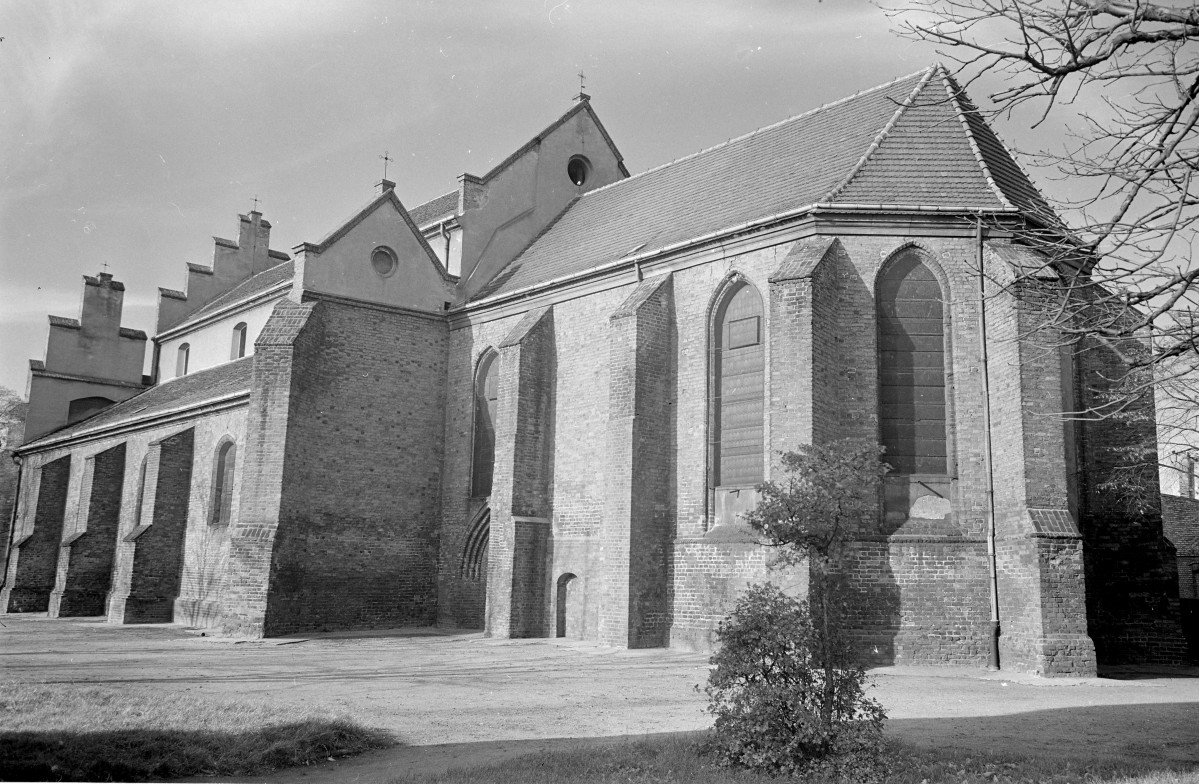 kościół św. Mikołaja - elewacja prezbiterium, skan 1
