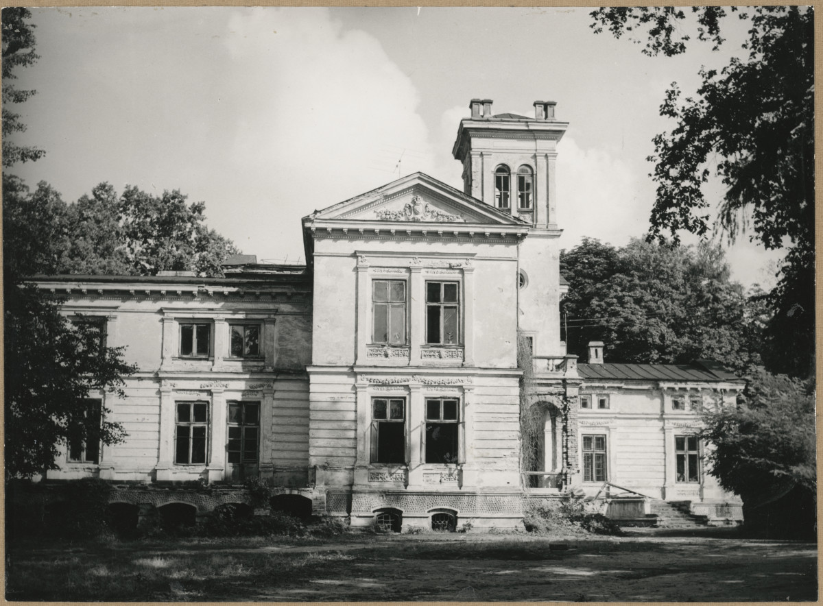 Pałac - widok ogólny 


, skan 1