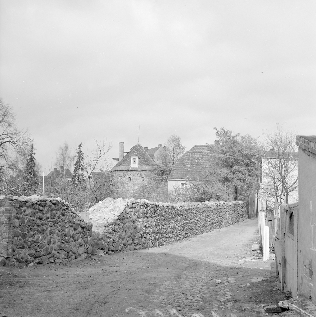 Mury miejskie - widok ogólny., skan 1