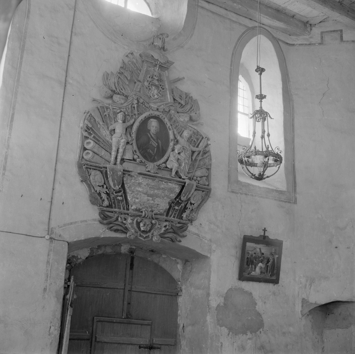 kościół św. Ducha - wnętrze, epitafium Schoneberka - patrona świątyni, skan 1