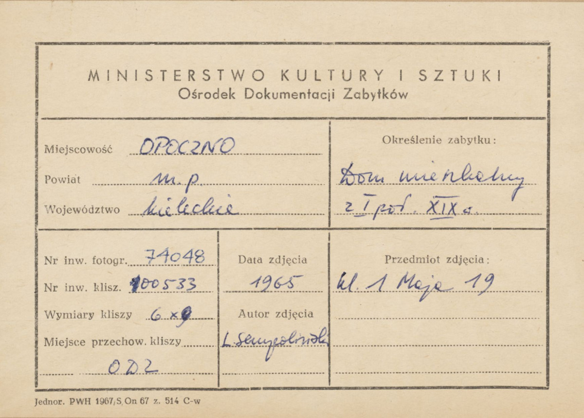 Miasto -  dworek, widok ogólny - metryczka

 , skan 1