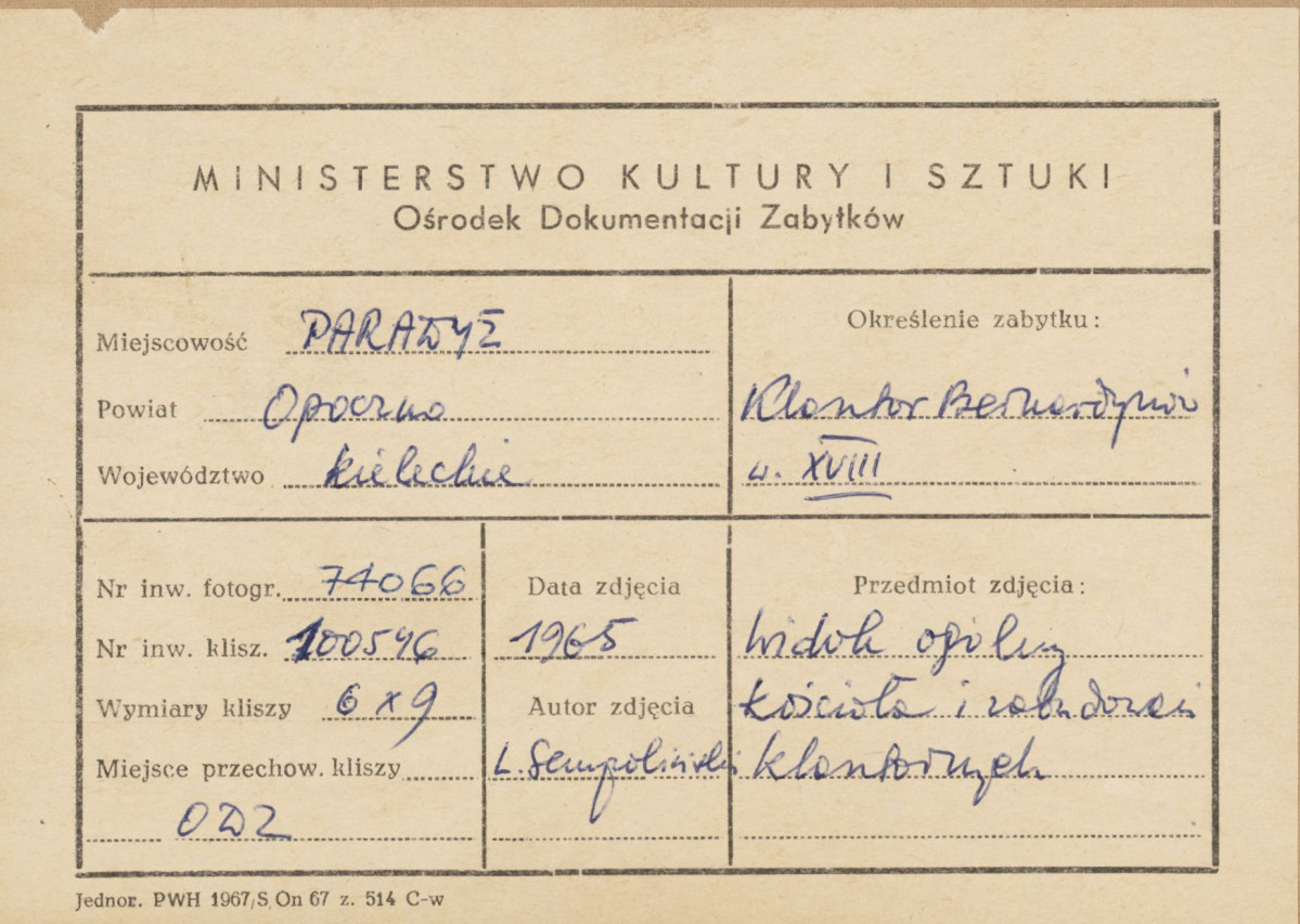 Zespół klasztorny - widok ogólny od strony płd. - wsch. - metryczka

 , skan 1