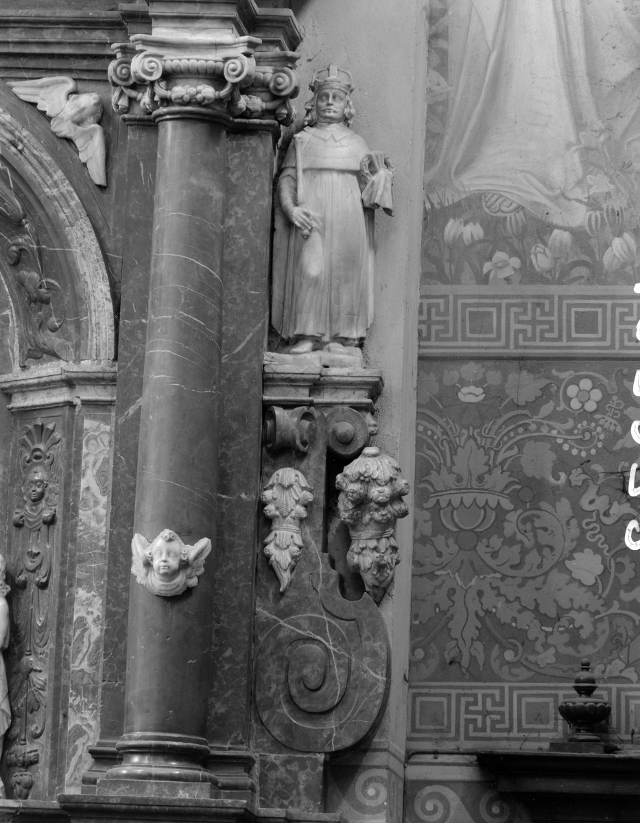 kościół pw. Wniebowzięcia Najświętszej Maryi Panny i św. Zygmunta - wnętrze - nawa boczna południowa - ołtarz boczny Ukrzyżowanie - fragment /ucho lewe/, skan 1