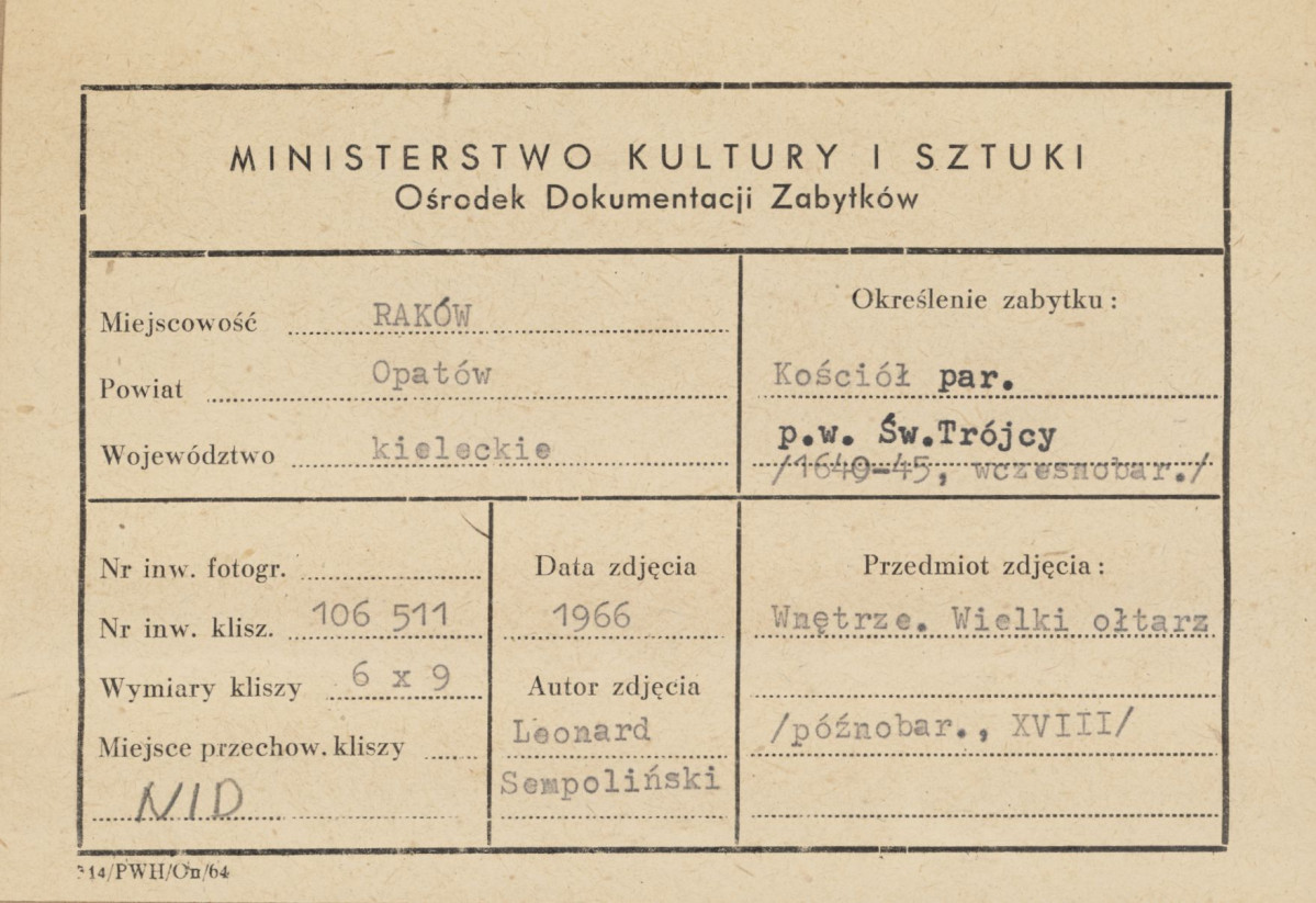 Kościół parafialny - wnętrze, widok ołtarza głównego - metryczka, skan 1